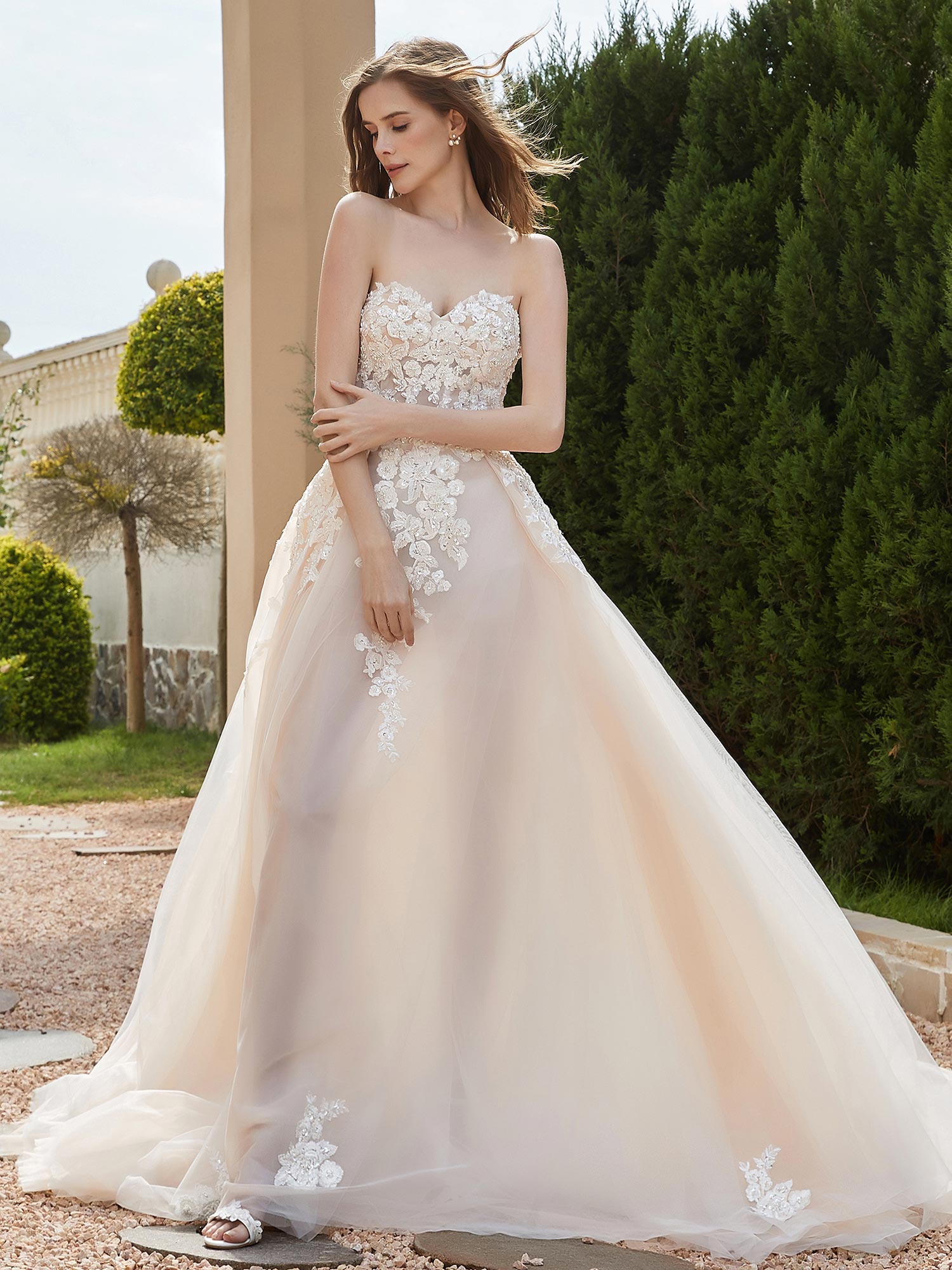 Sweetheart Tulle Wedding Dress with Sequins Champagne